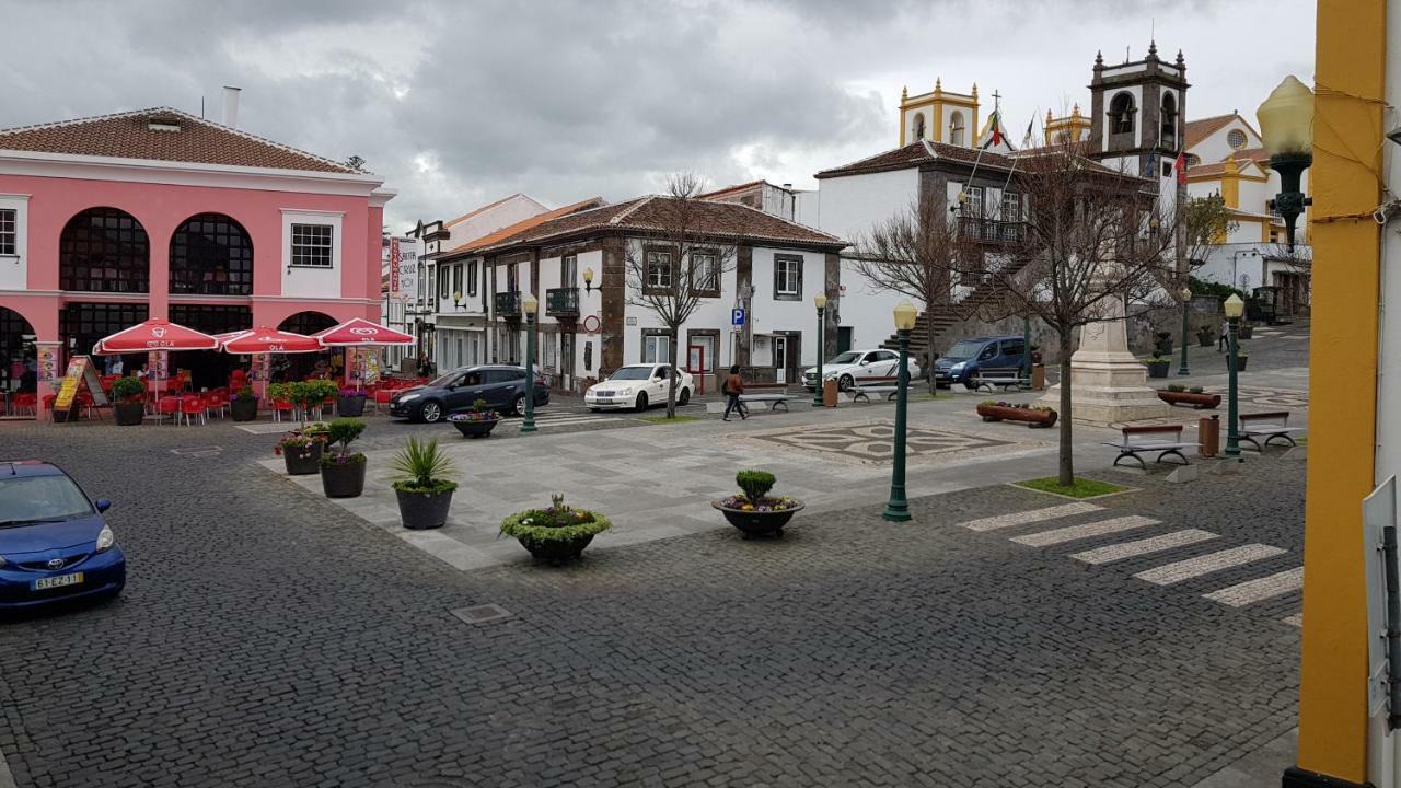 Black House Praia da Vitoria Luaran gambar